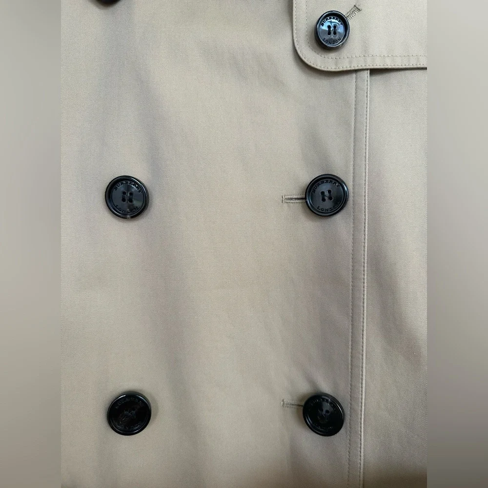 Burberry Kensington Trench Coat - Picture 2 of 8